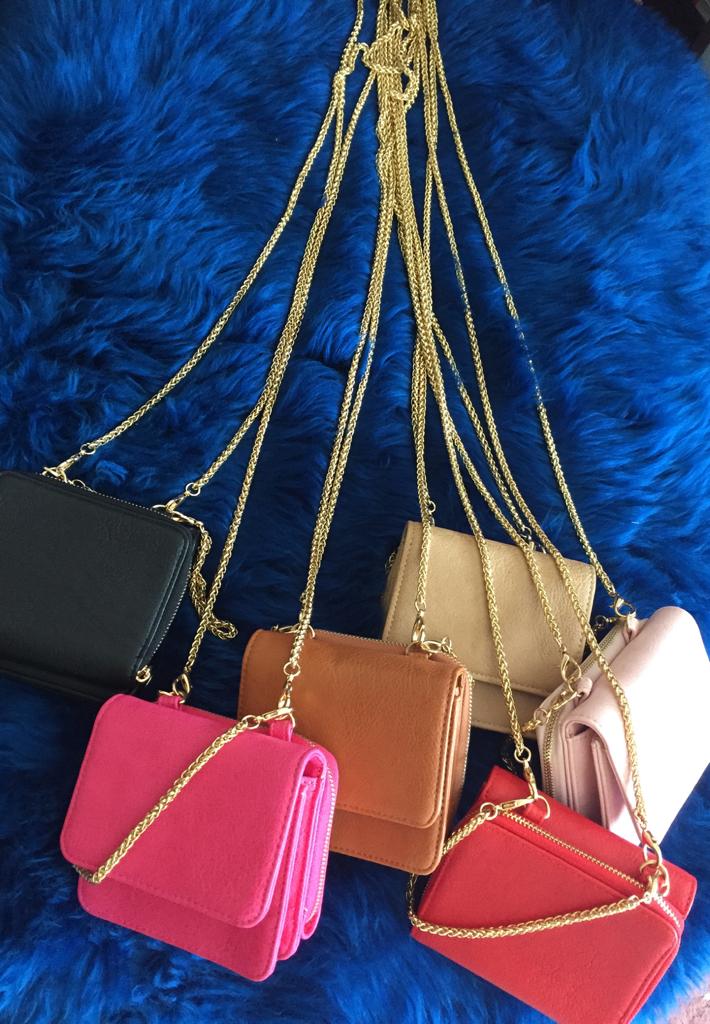 Small Gold Chain Handbags.