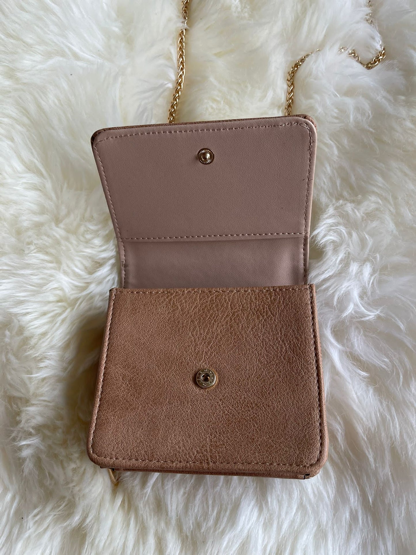 Small Gold Chain Handbags.